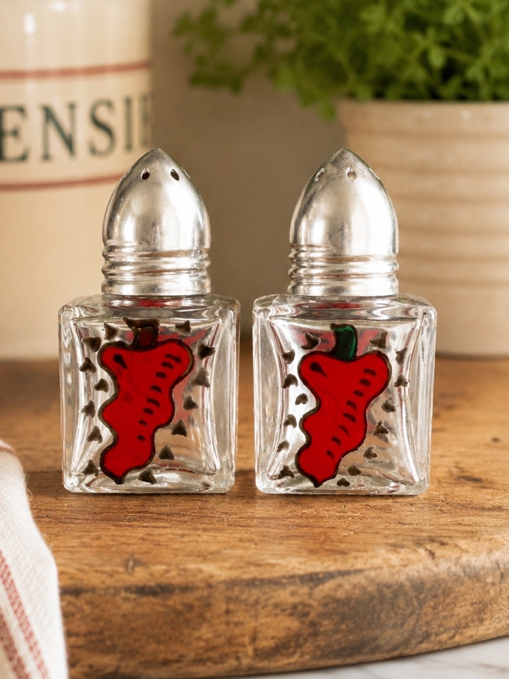 Mini Glass Salt & Pepper Shakers Red Chili Pepper Retro Kitchen Kitsch Farmhouse